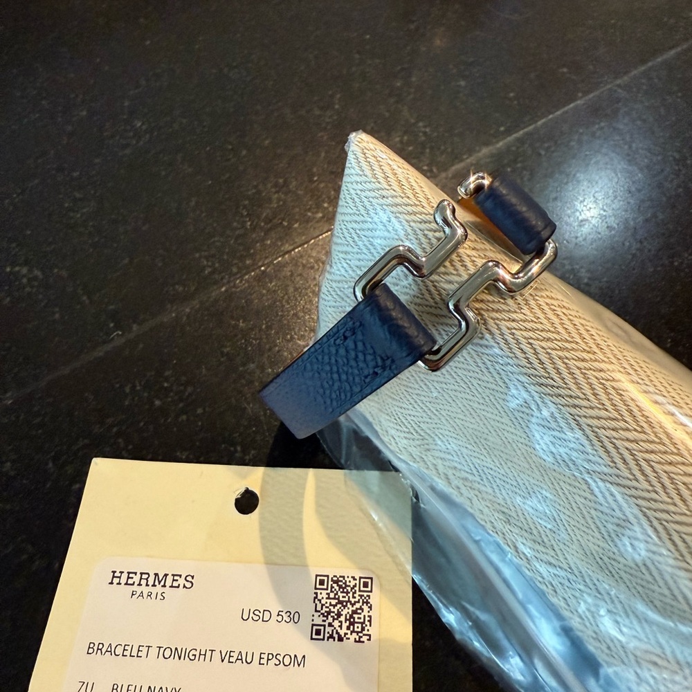 Hermes New Tonight Navy Leather Bracelet (T5) - Picture 2 of 4